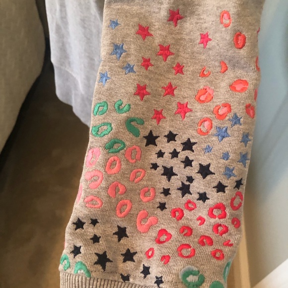 Joules brand sweatshop with embroidered sleeves - Picture 5 of 12